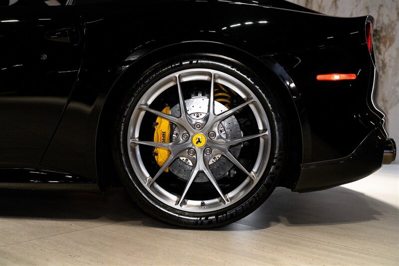 Used 2014 Ferrari F12 Berlinetta RWD image 15