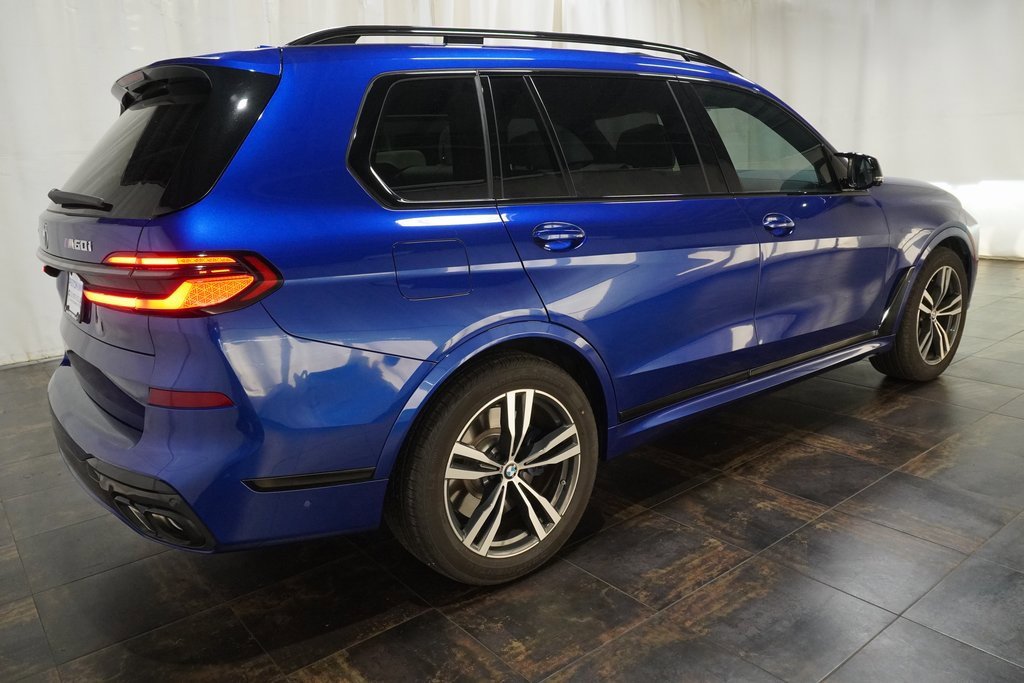 Used 2025 BMW X7 M60i image 3