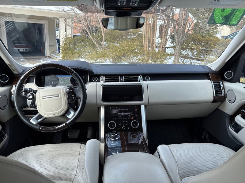 Used 2019 Land Rover Range Rover HSE image 25