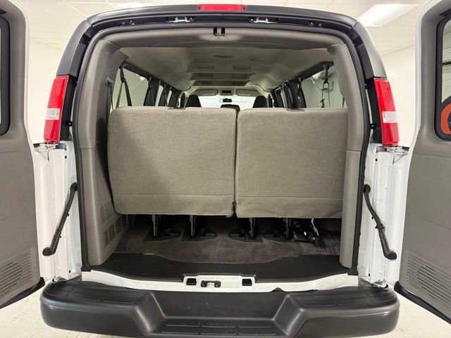 Used 2025 Chevrolet Express 3500 LS image 8
