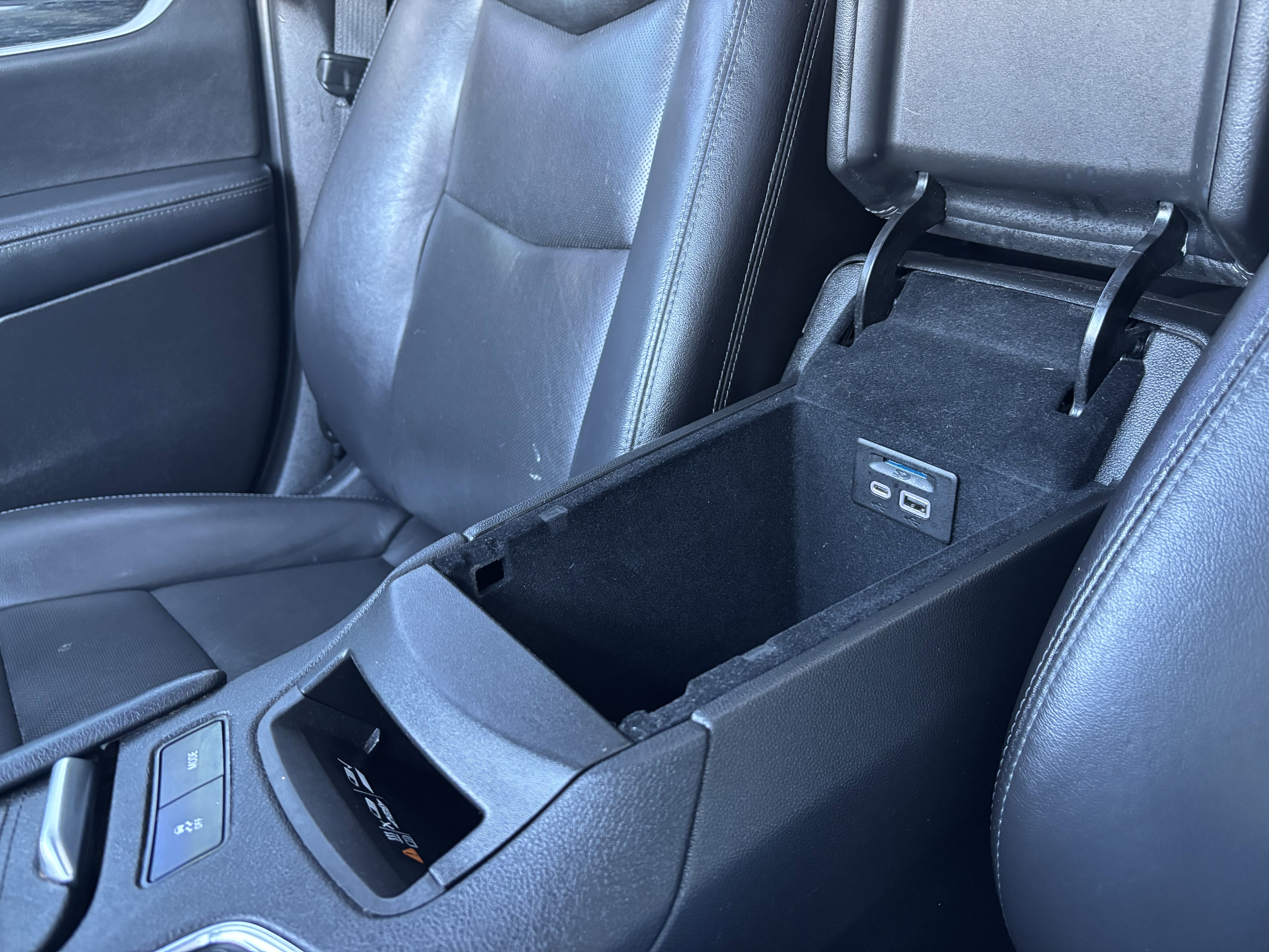 Used 2020 Cadillac XT5 Premium Luxury image 40