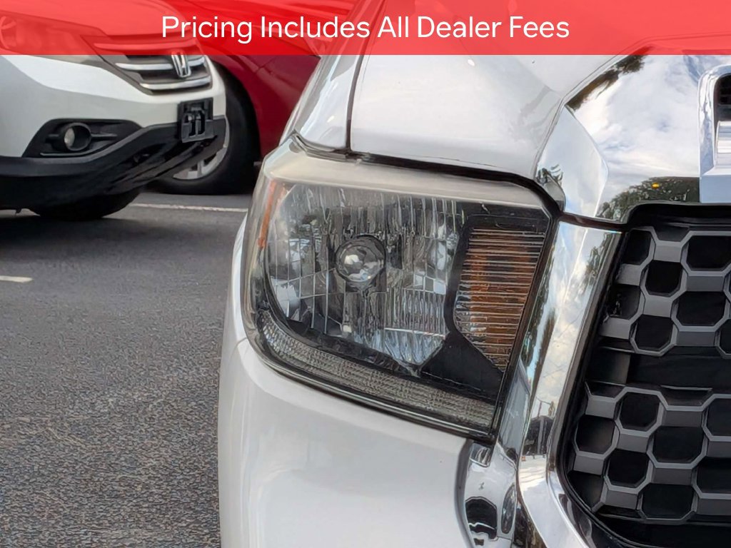 Used 2021 Toyota Tundra SR5 w/ SR5 Upgrade Package AWD/4WD image 11