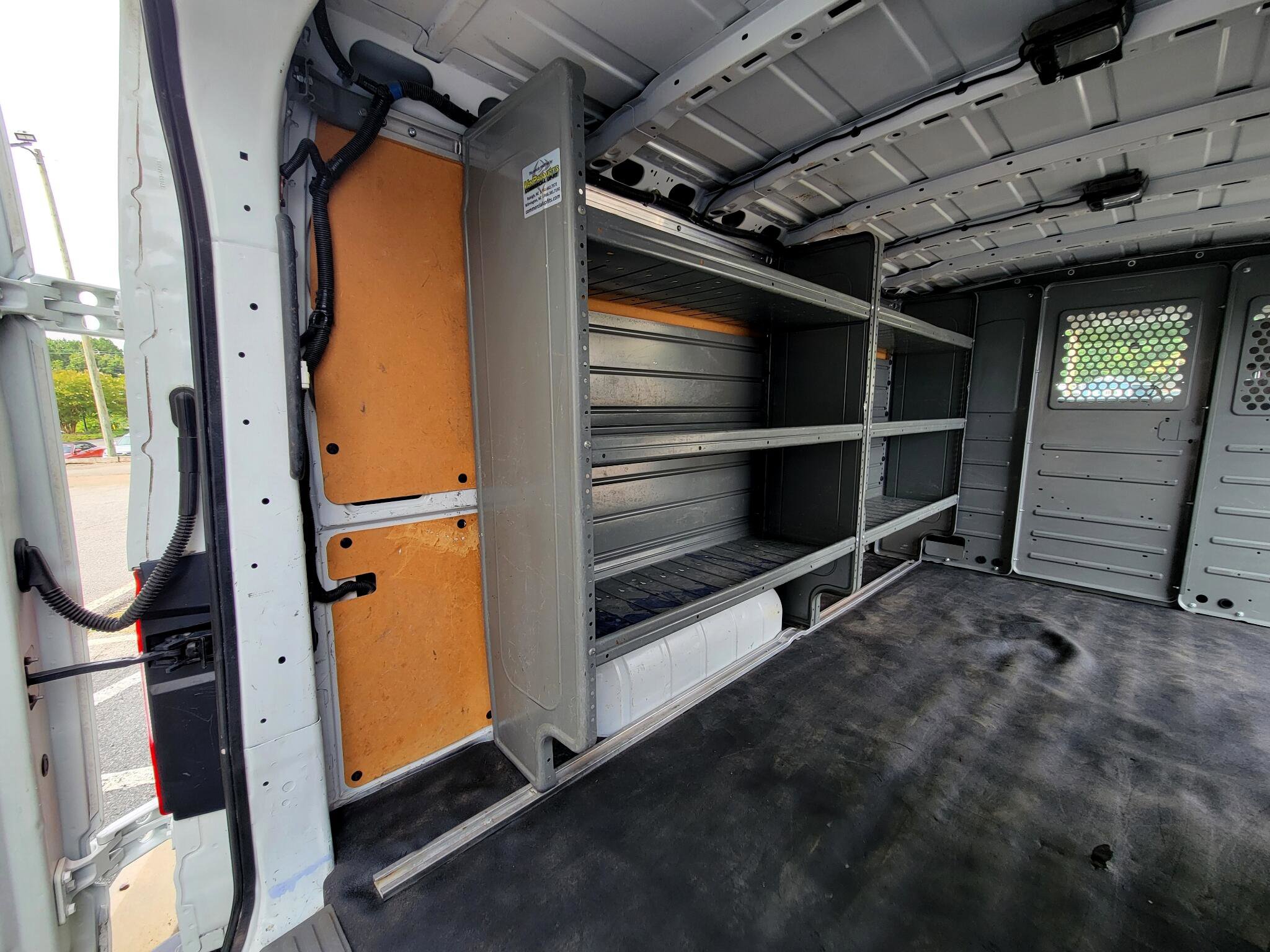Used 2020 Nissan NV 2500 SV image 31