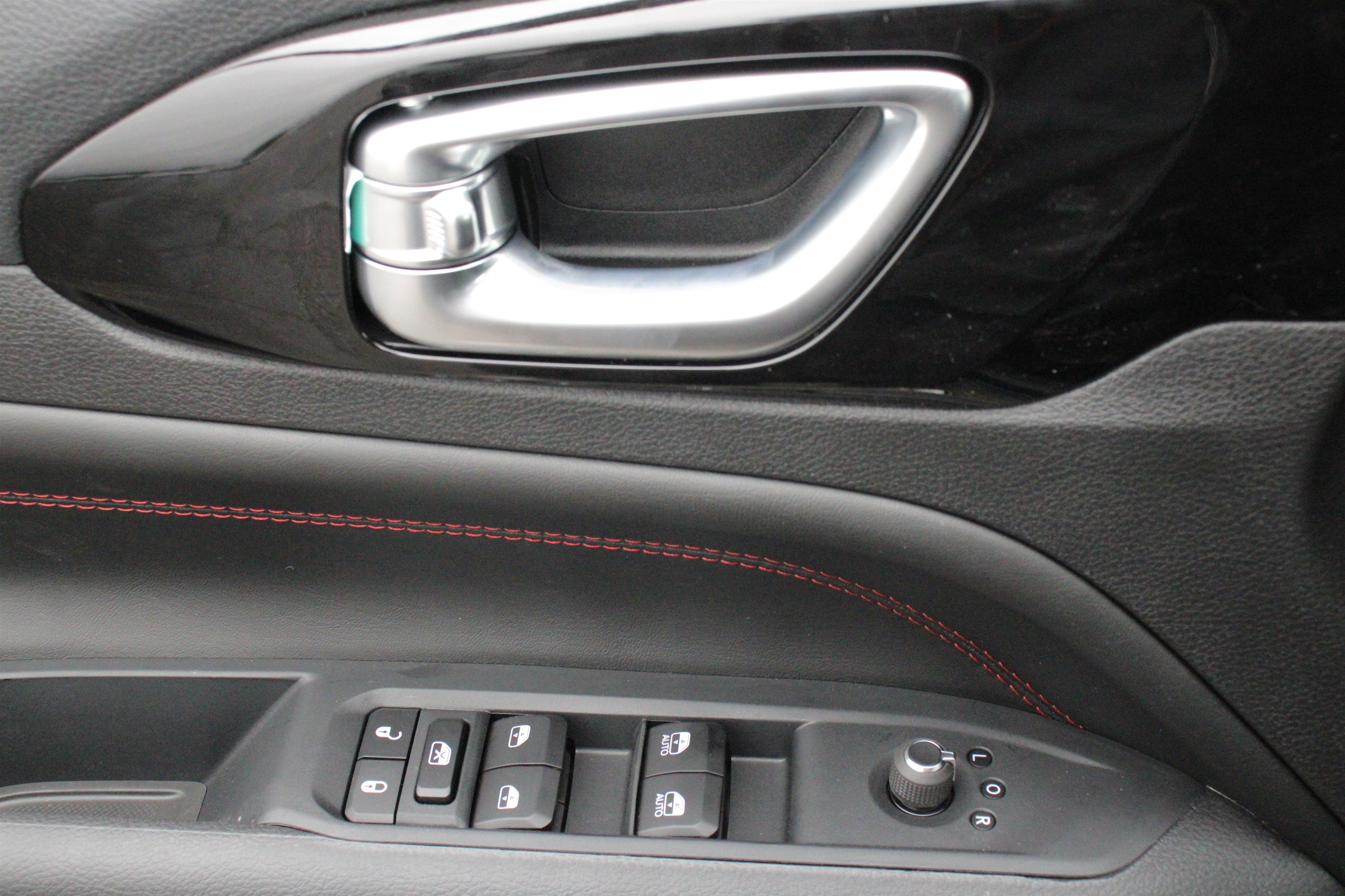 New 2026 Jeep Compass Trailhawk AWD/4WD image 7