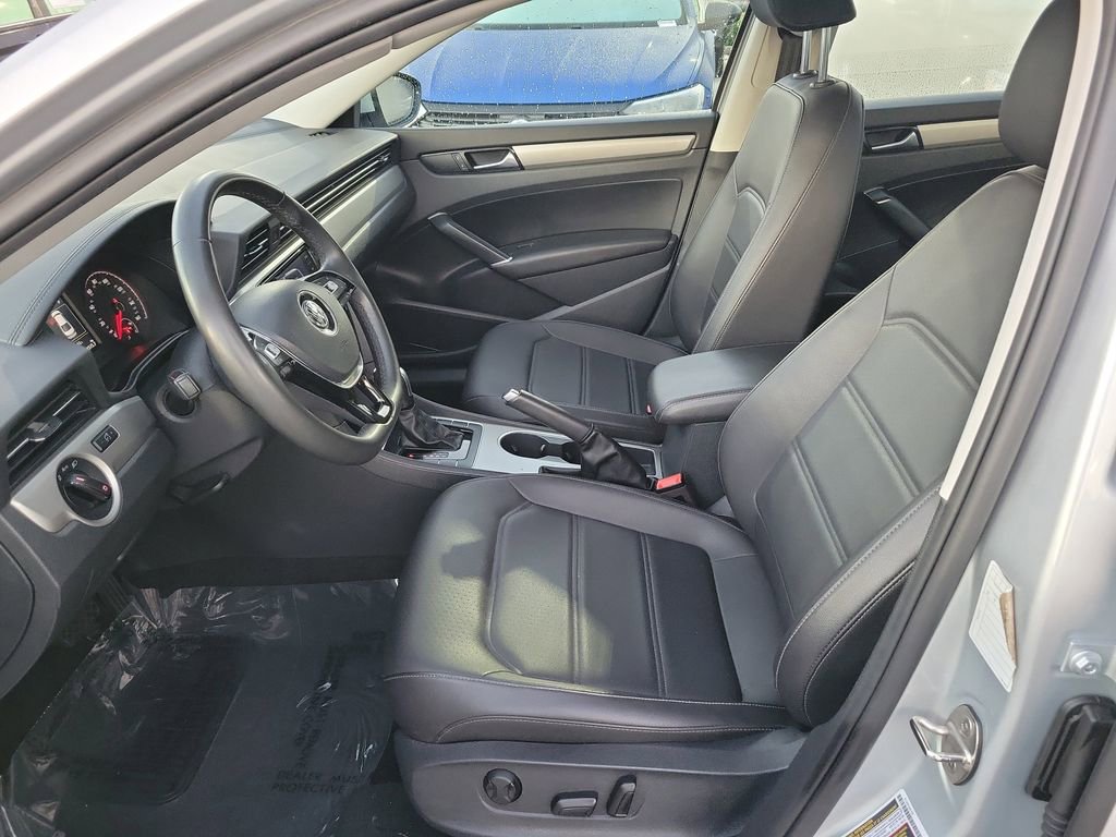 Used 2021 Volkswagen Passat 2.0T SE image 13