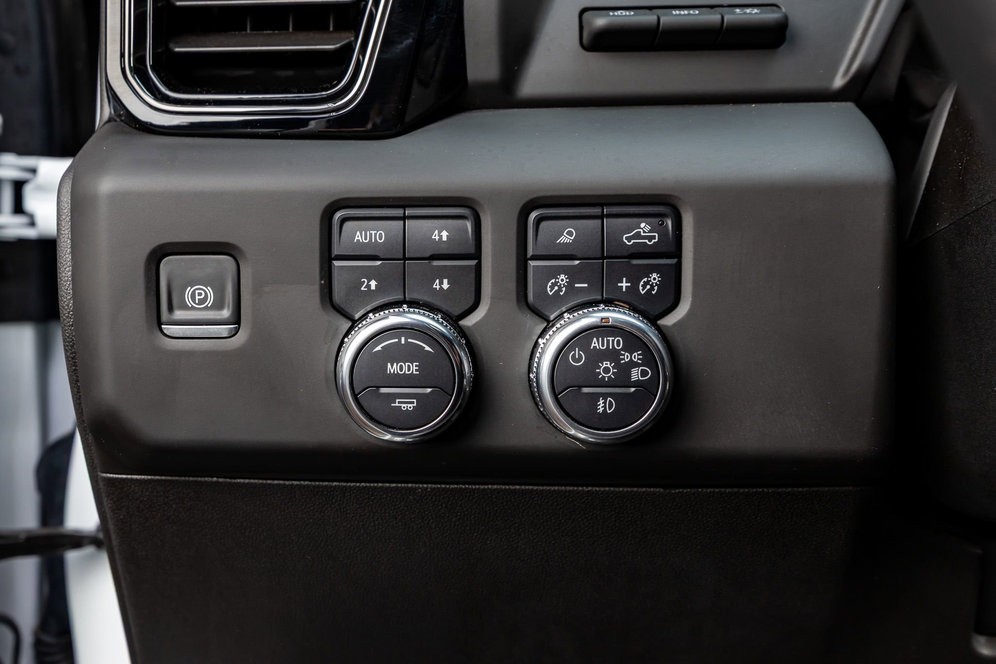 Used 2025 GMC Sierra 2500 AT4X image 22