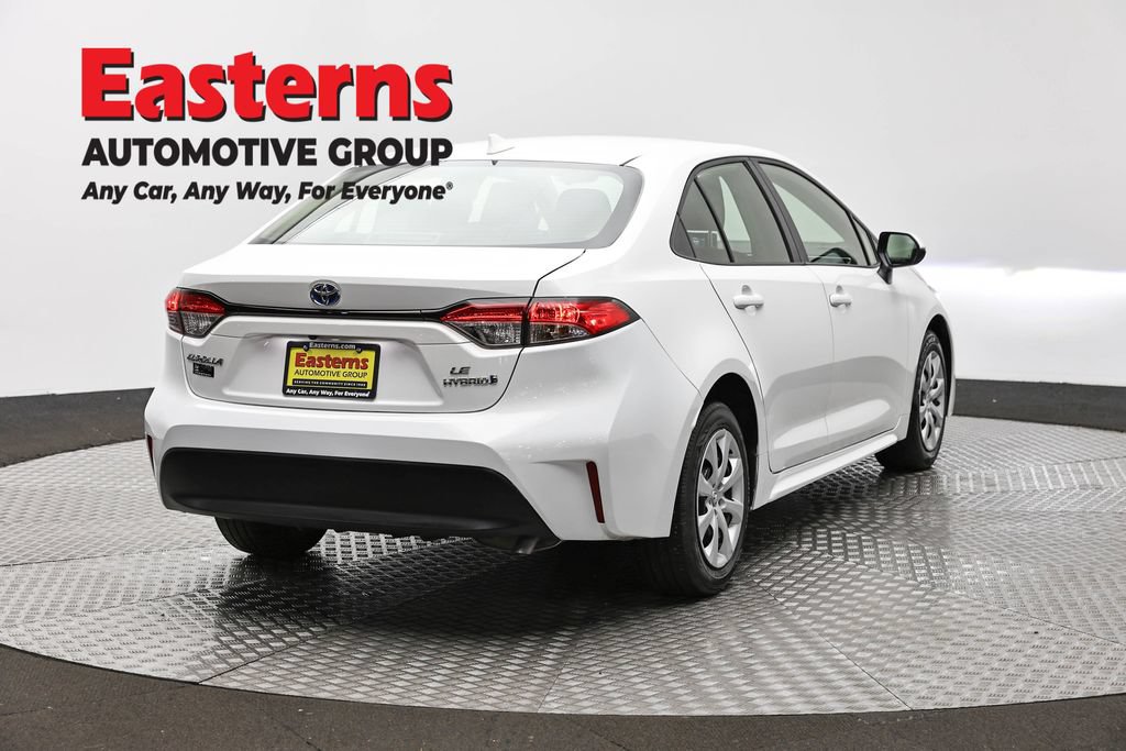 Used 2024 Toyota Corolla LE FWD image 5