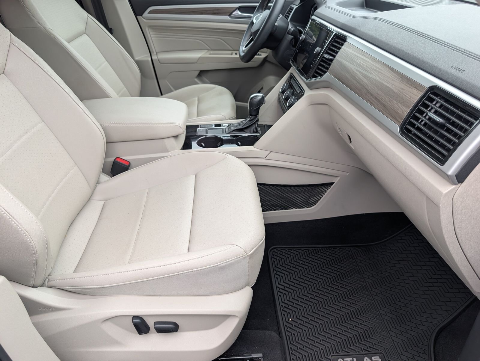 Used 2021 Volkswagen Atlas SEL FWD image 29