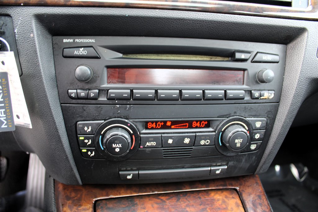 Used 2006 BMW 330i Sedan RWD image 21