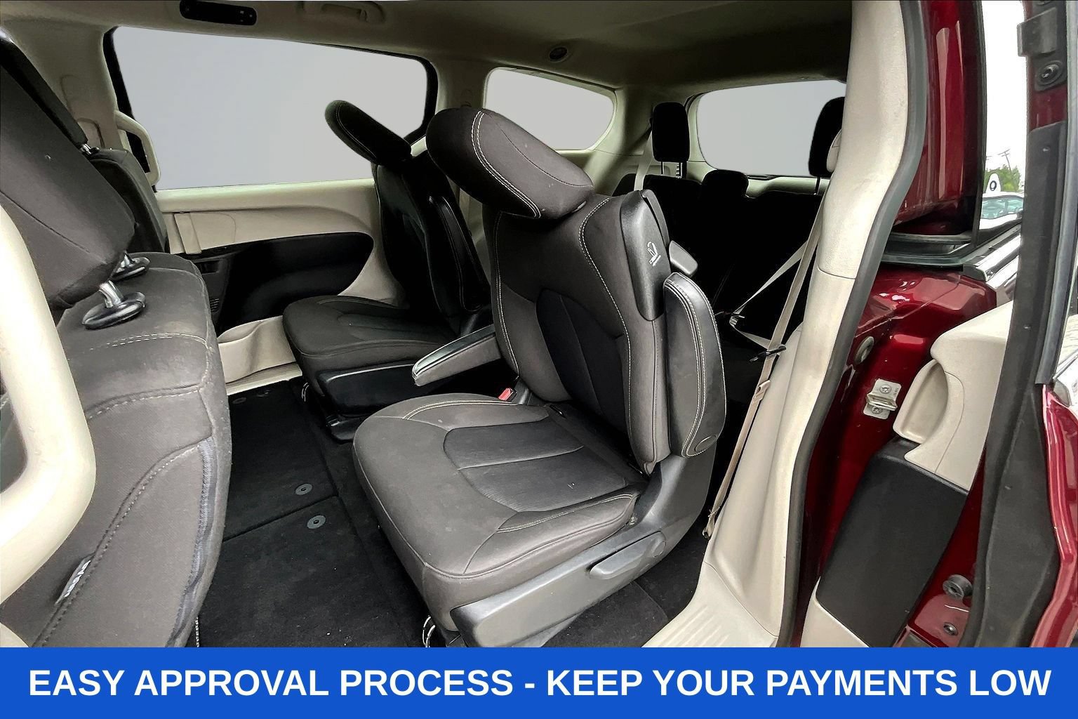 Used 2020 Chrysler Voyager LX FWD image 26