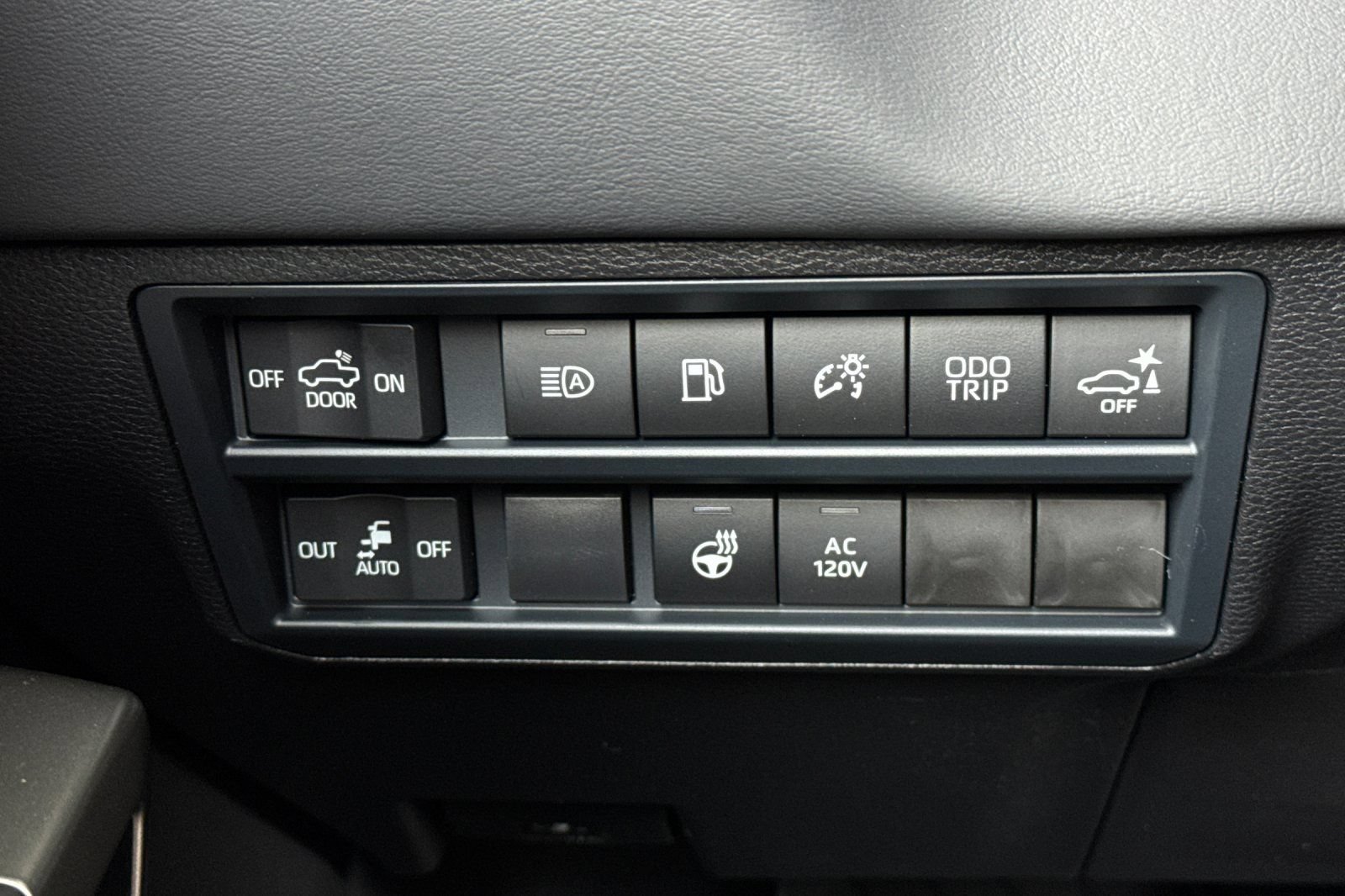 New 2026 Toyota Tundra Platinum AWD/4WD image 28