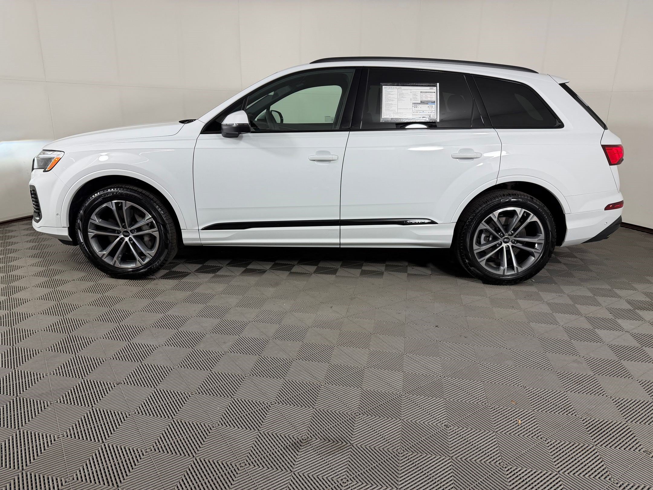 New 2026 Audi Q7 2.0T Premium AWD/4WD image 2