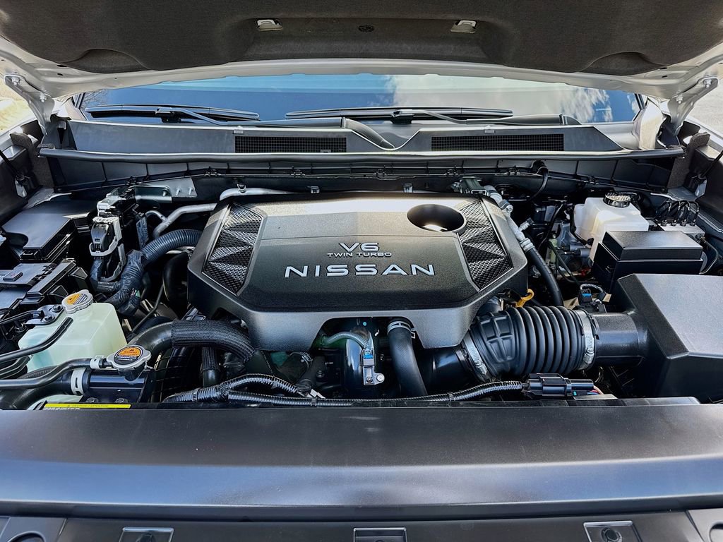 Used 2025 Nissan Armada SL w/ Captain's Chari Seat Package image 31