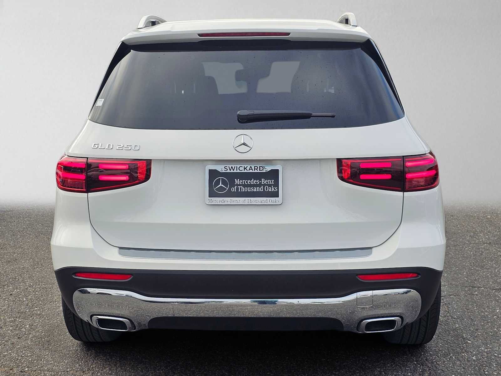 New 2026 Mercedes-Benz GLB 250 image 4
