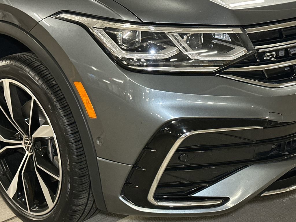 Used 2023 Volkswagen Tiguan SEL R-Line image 12