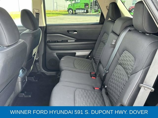 Used 2022 Nissan Pathfinder S image 14