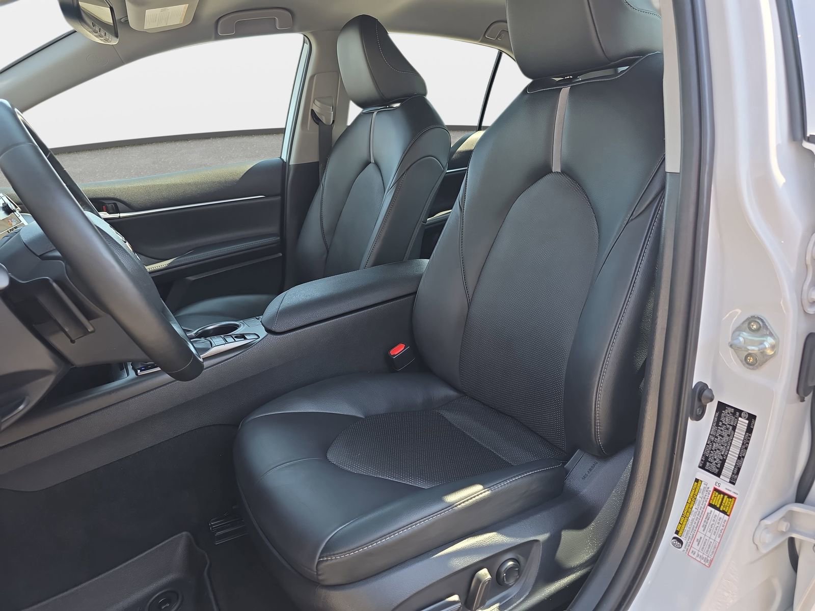 Used 2023 Toyota Camry XSE image 14