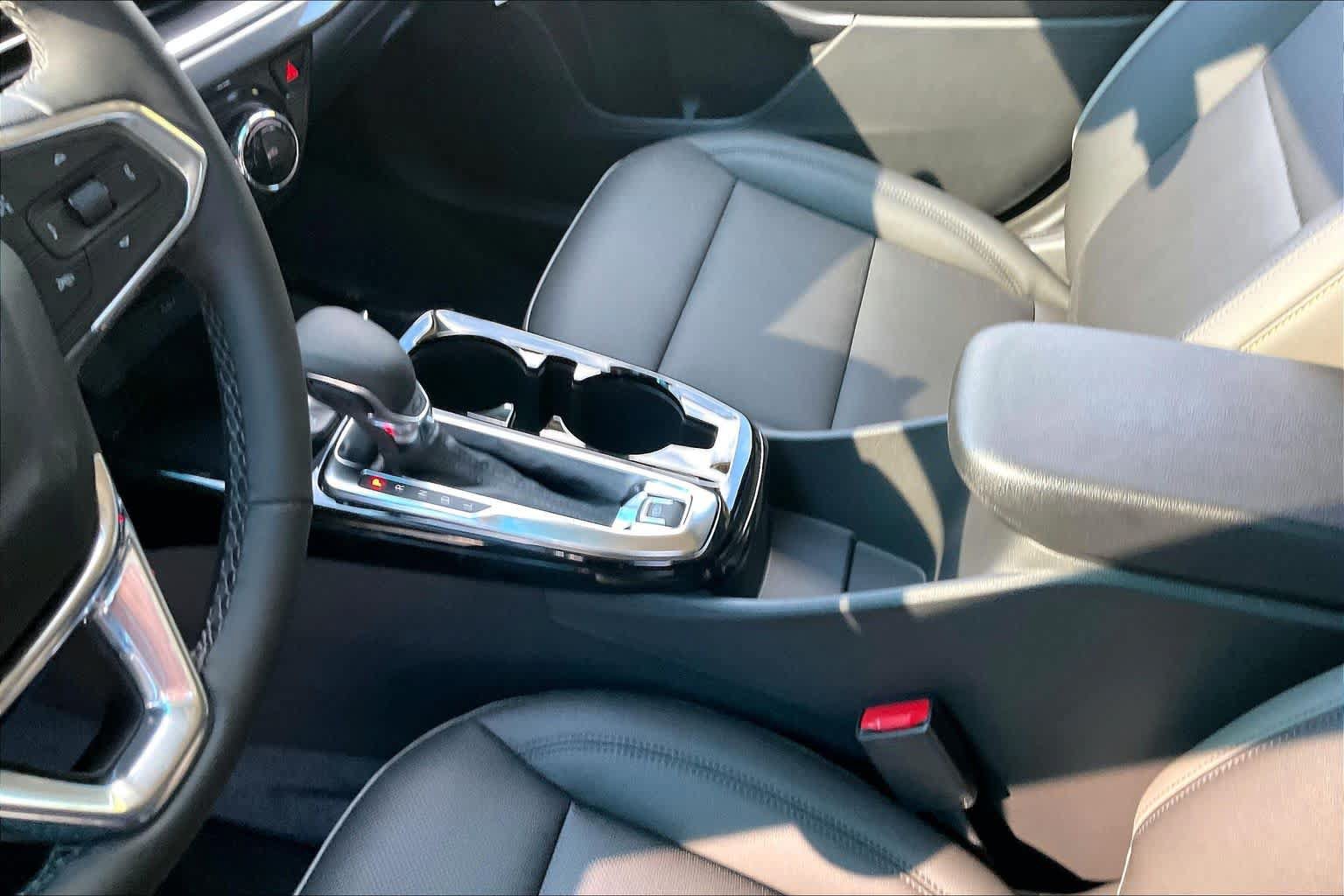 New 2026 Chevrolet Trax ACTIV w/ Driver Confidence Package FWD image 7