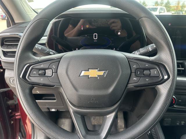 Used 2024 Chevrolet TrailBlazer LS w/ LS Convenience Package FWD image 11