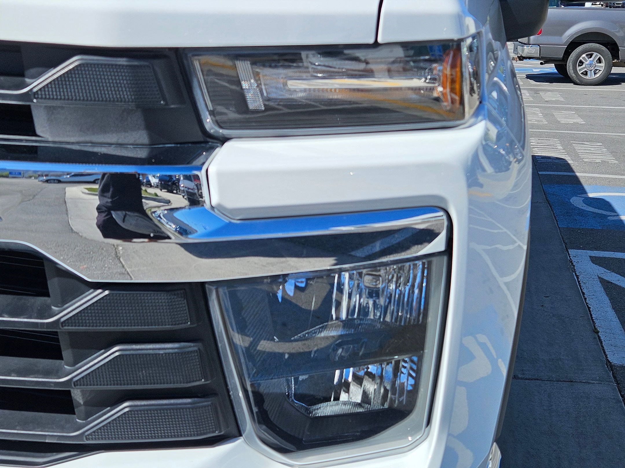 Used 2024 Chevrolet Silverado 3500 LT w/ Convenience Package image 13