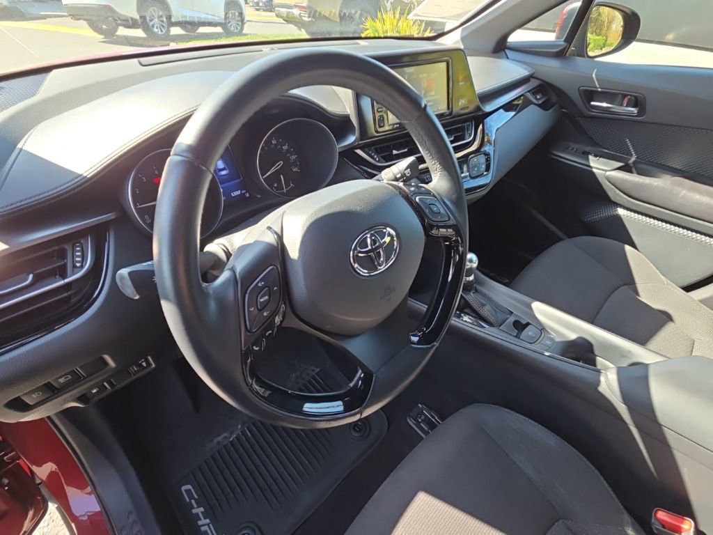 Used 2018 Toyota C-HR XLE image 12