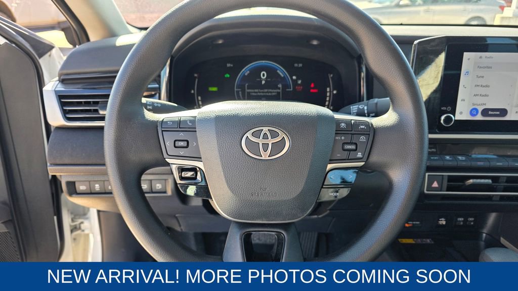 Used 2025 Toyota Camry LE image 14