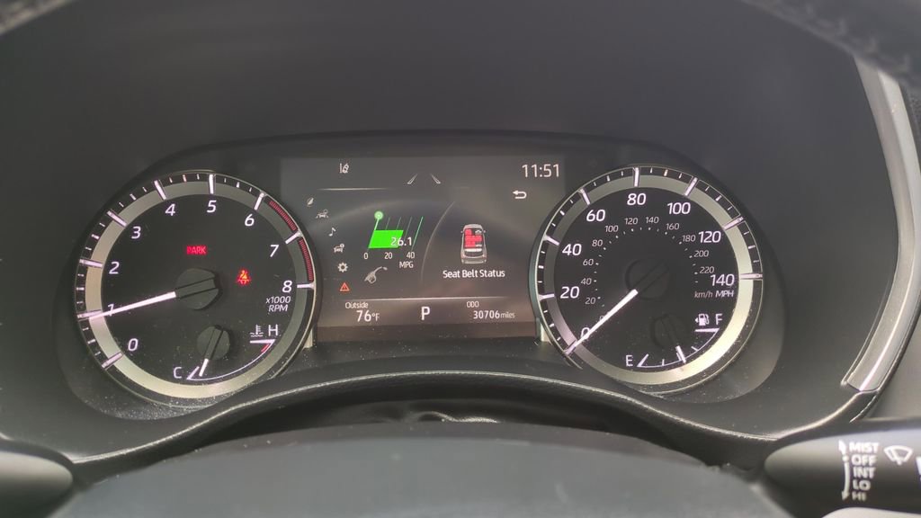 Used 2023 Toyota Highlander XLE image 26