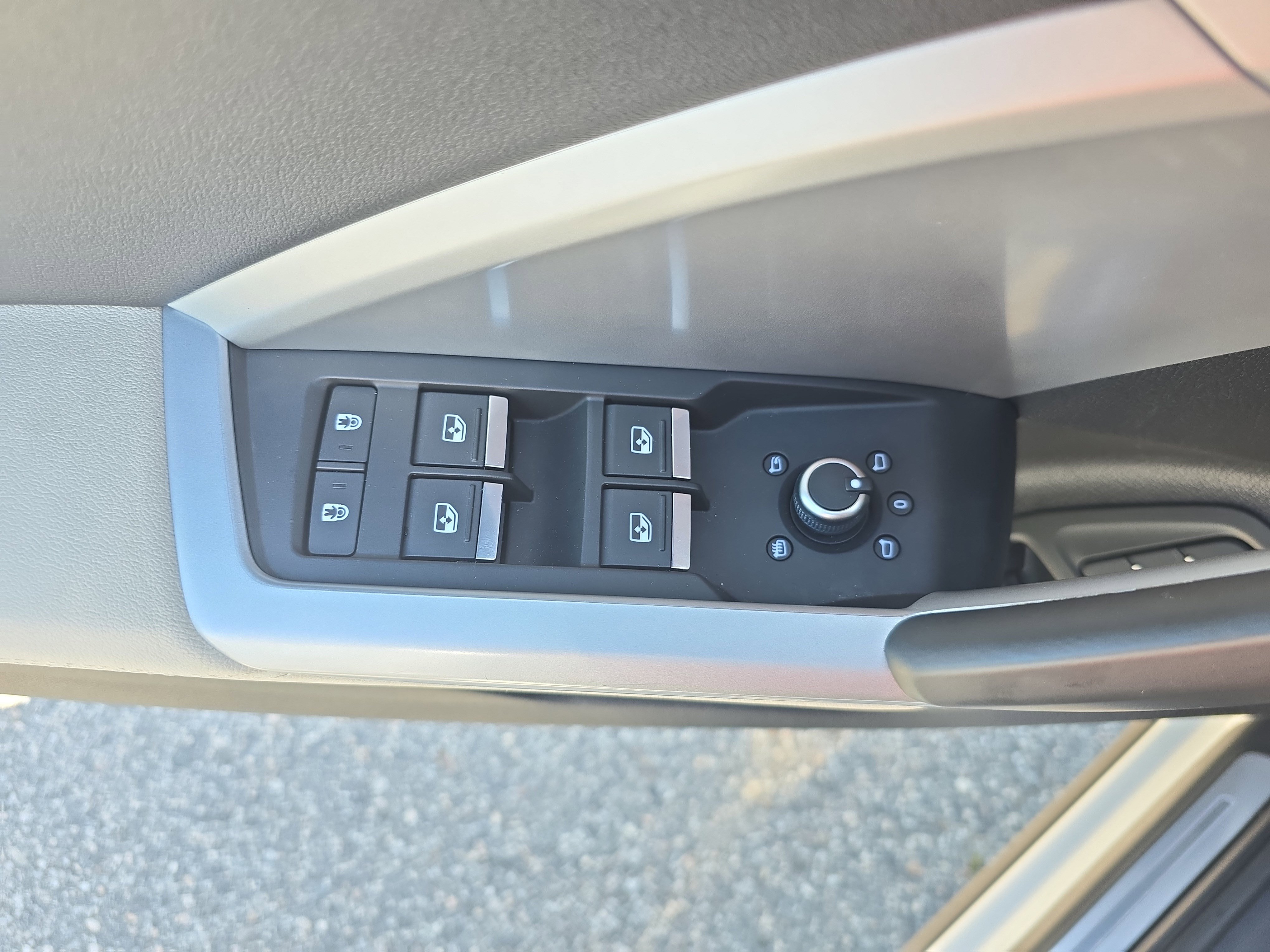 Used 2023 Audi Q3 2.0T Premium Plus w/ Premium Plus Package image 25