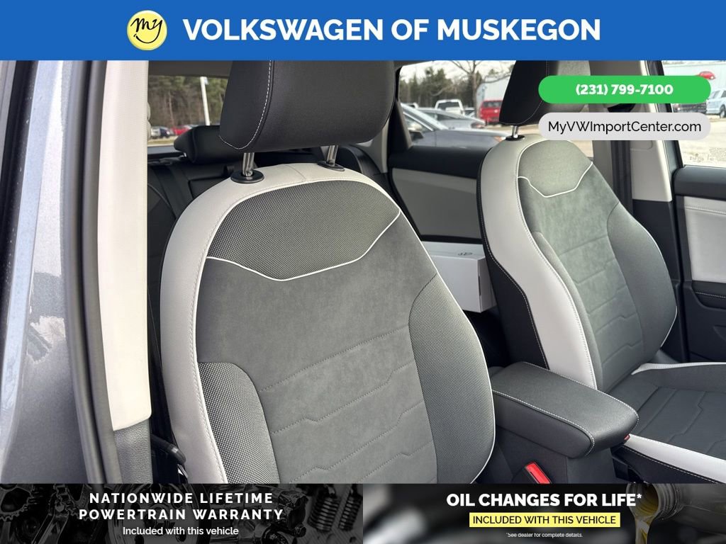 New 2026 Volkswagen Taos SE image 28