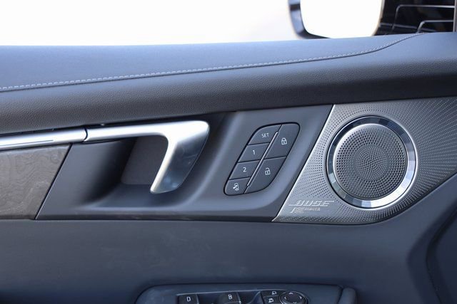 New 2026 Buick Enclave Avenir FWD image 18