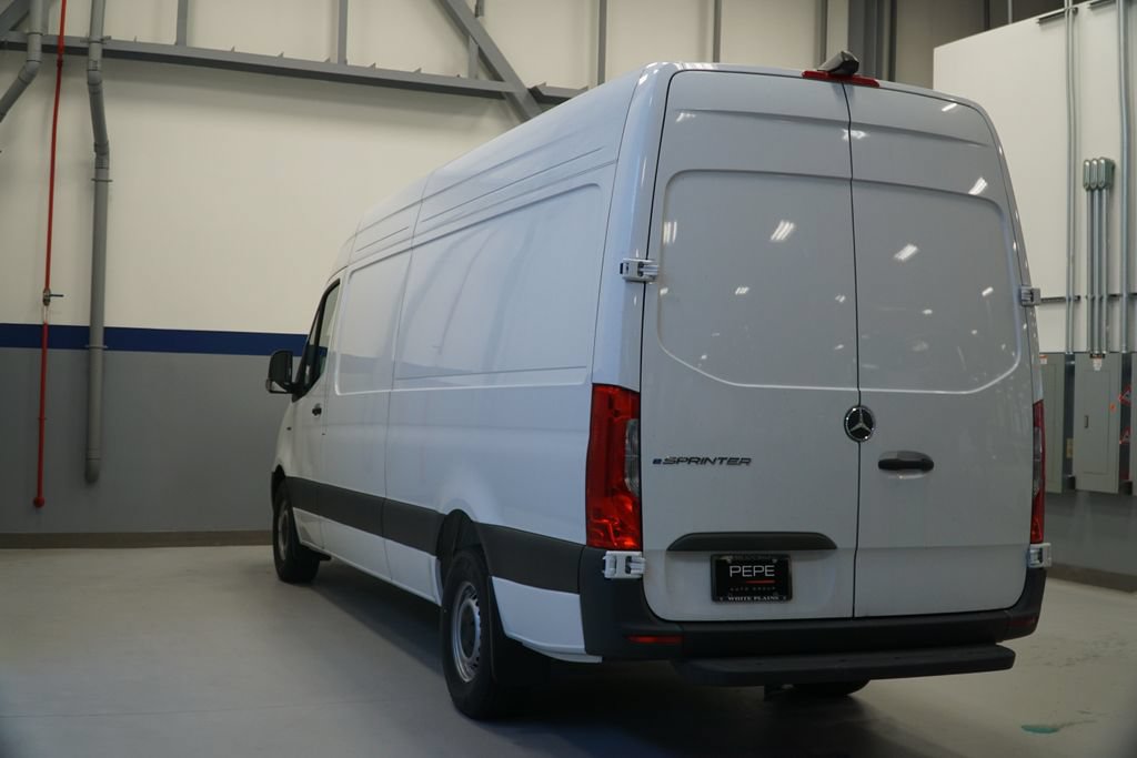 New 2025 Mercedes-Benz eSprinter 170 Cargo image 4