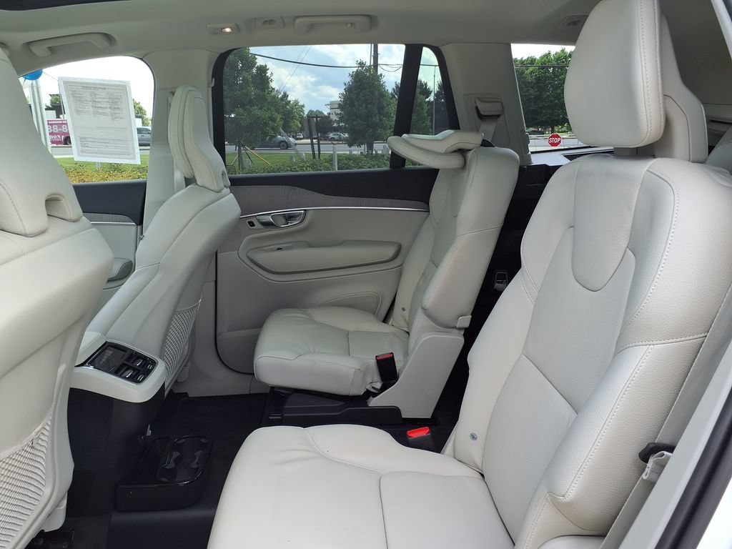 Certified 2025 Volvo XC90 B6 Plus AWD/4WD image 19