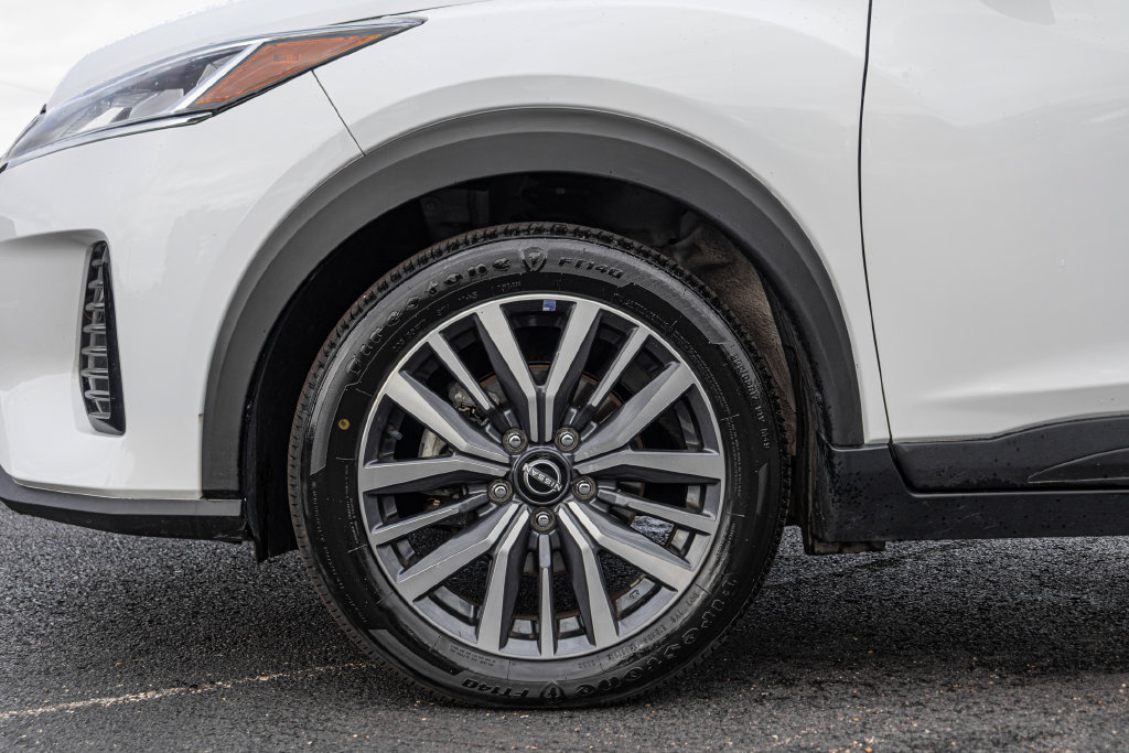 Used 2022 Nissan Kicks SV FWD image 35