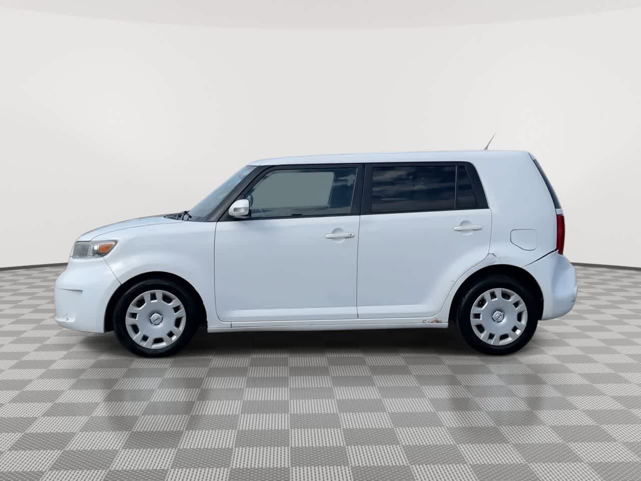 Used 2009 Scion xB FWD image 5