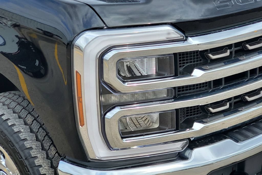 New 2026 Ford F250 King Ranch w/ Chrome Package AWD/4WD image 3