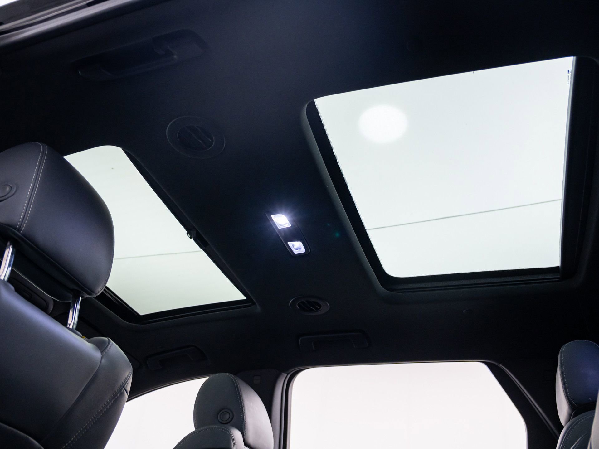 Used 2023 Buick Enclave Premium w/ Experience Buick Package image 19