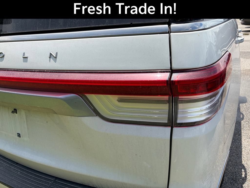Used 2024 Lincoln Navigator Reserve AWD/4WD image 9