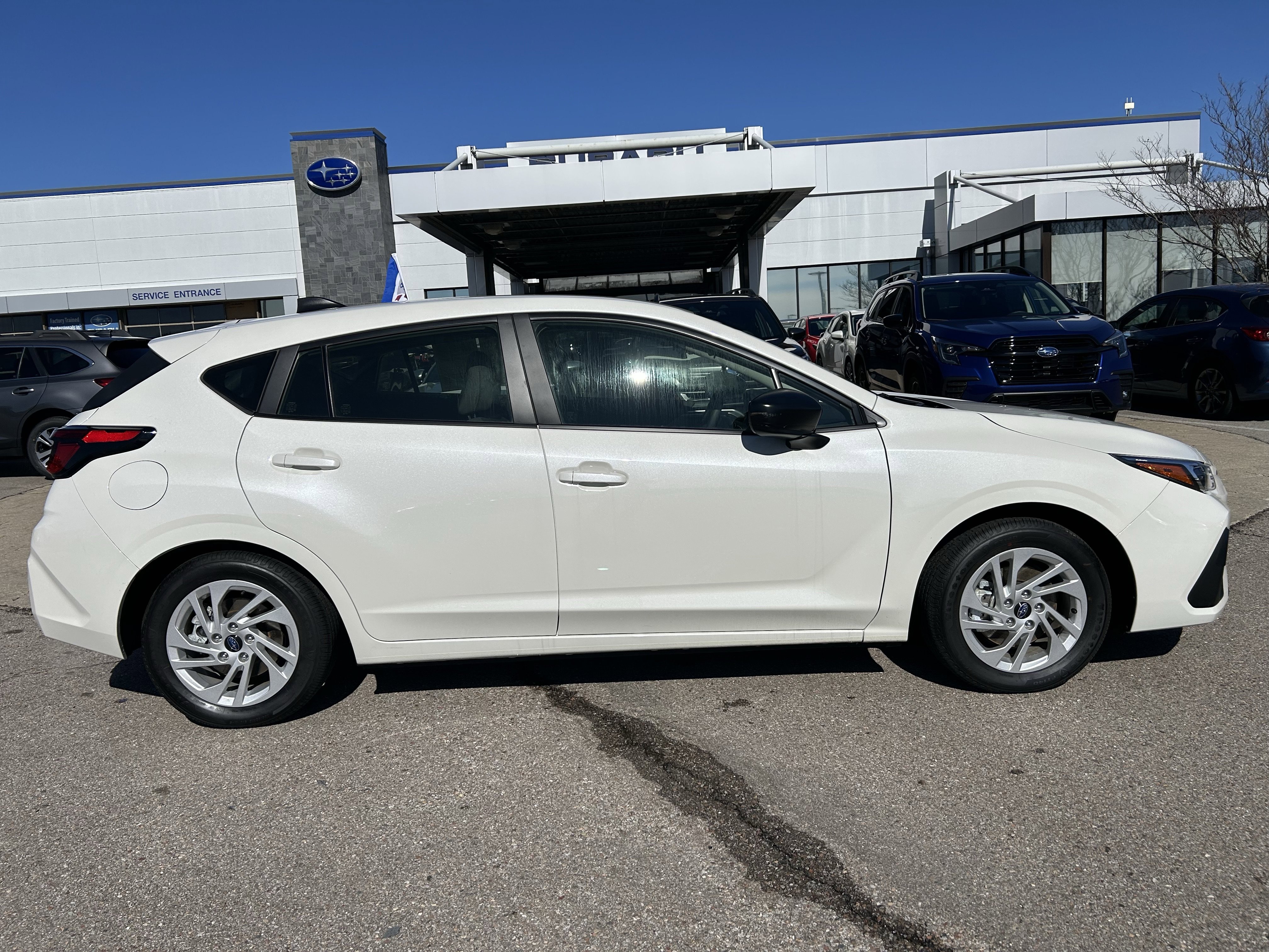 Certified 2025 Subaru Impreza 2.0i image 8