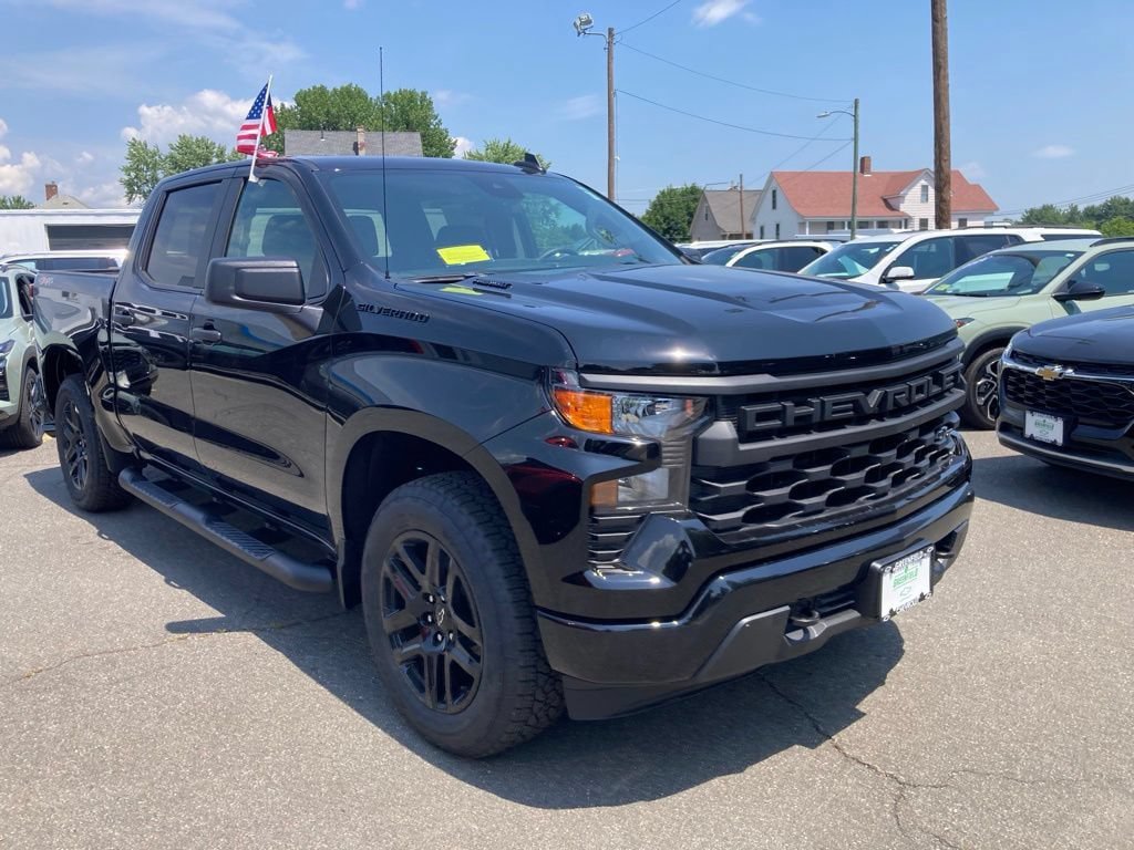 New 2026 Chevrolet Silverado 1500 Custom w/ Turbomax Blackout Package