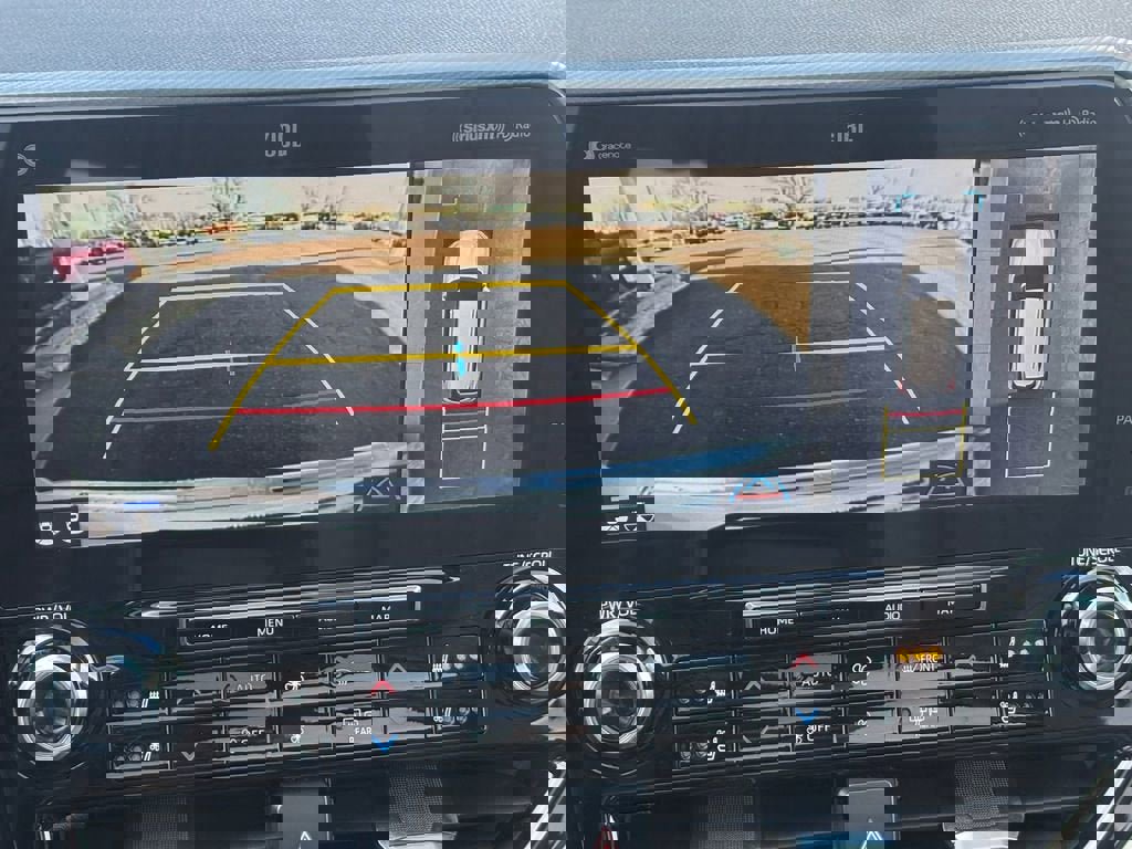 Used 2021 Toyota Highlander Platinum AWD/4WD image 18