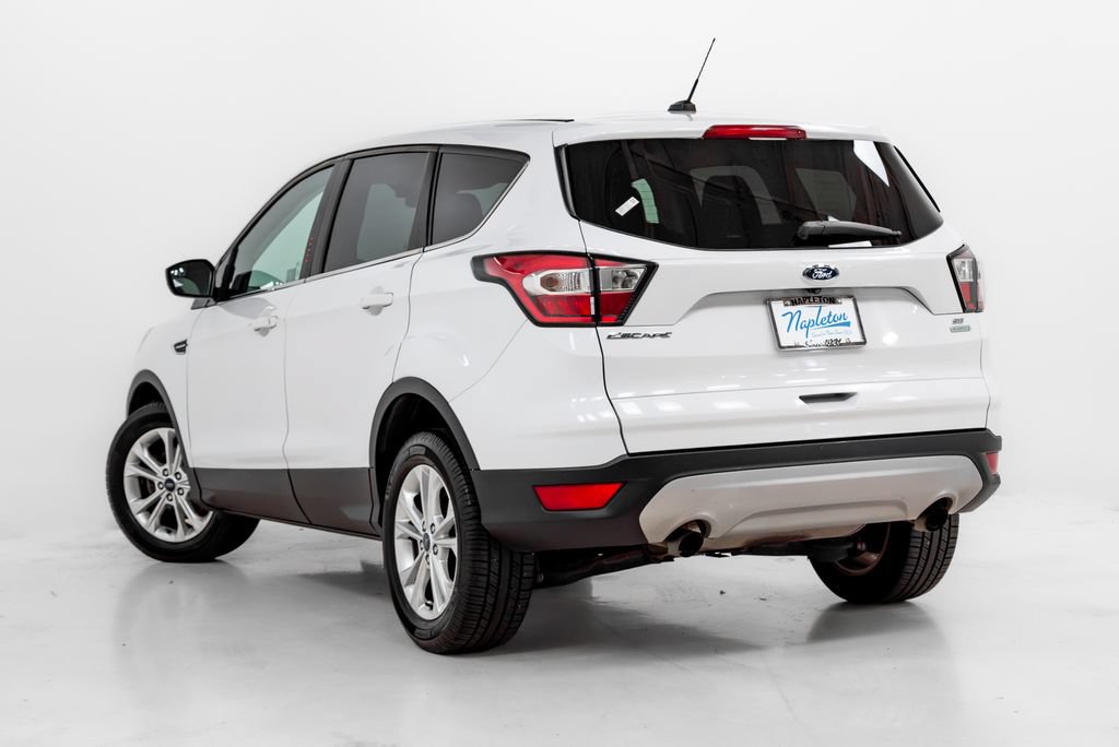 Used 2017 Ford Escape SE FWD image 25
