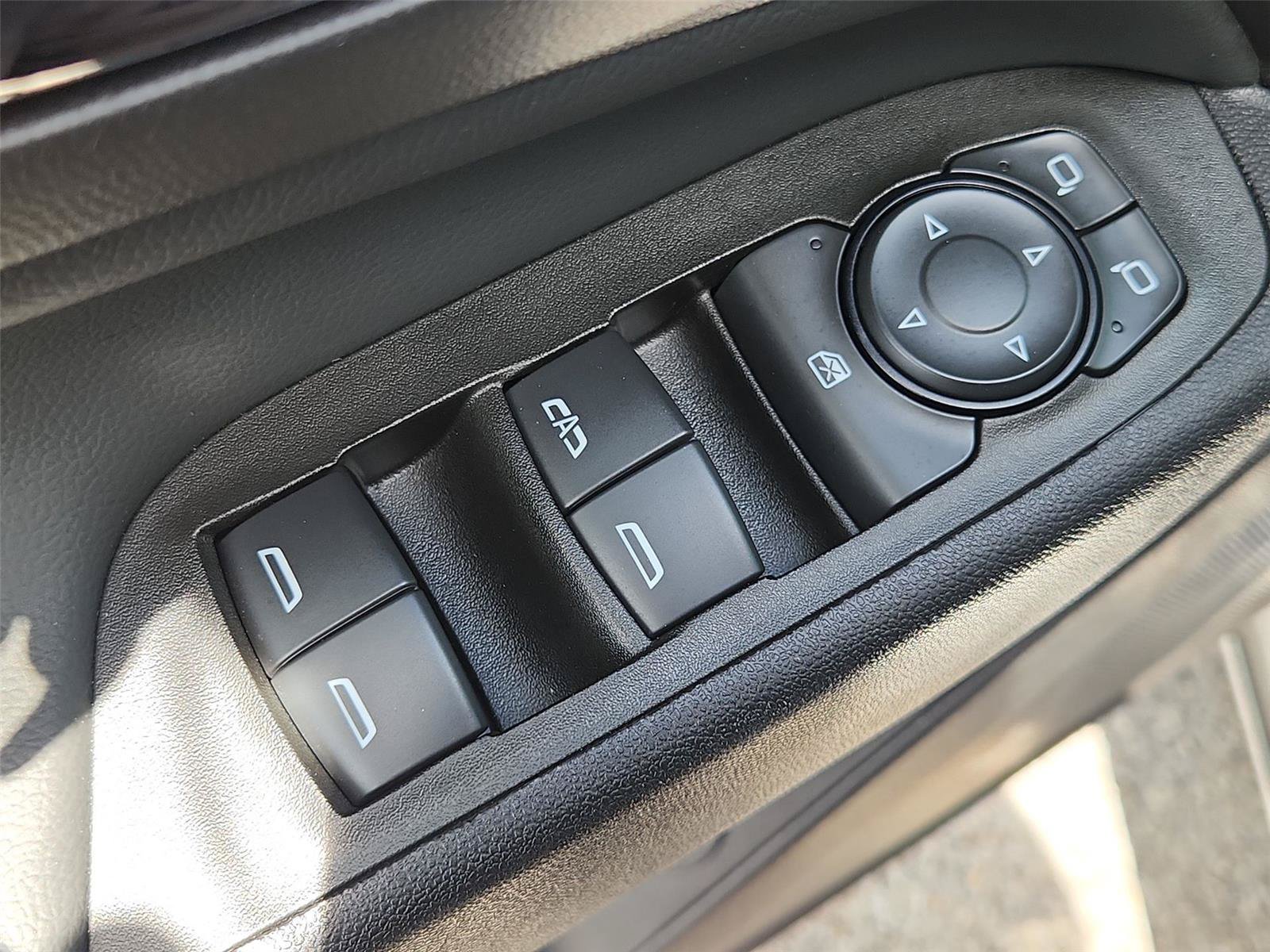 Used 2024 Chevrolet Equinox LT FWD image 22