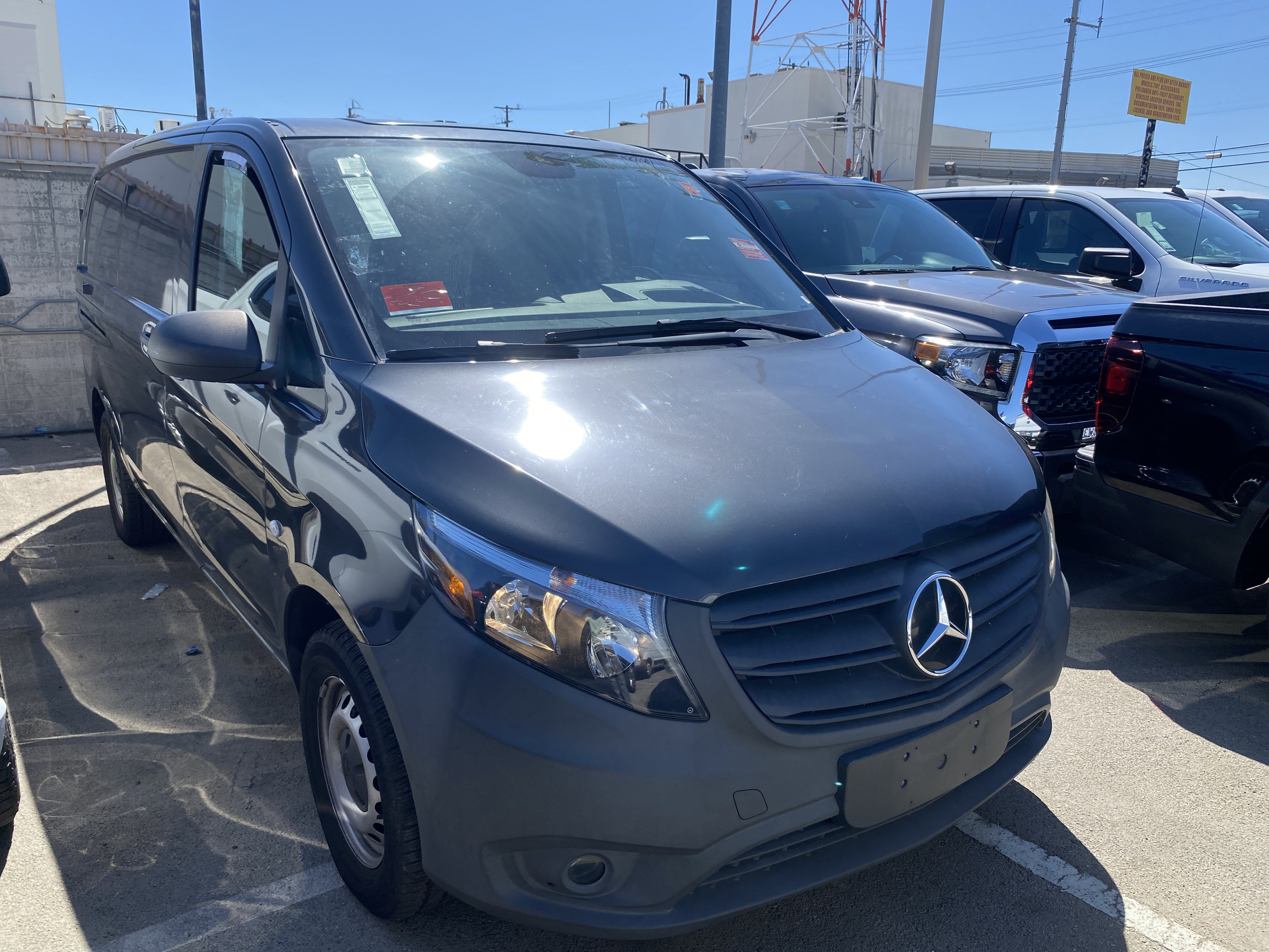 Used 2022 Mercedes-Benz Metris image 7