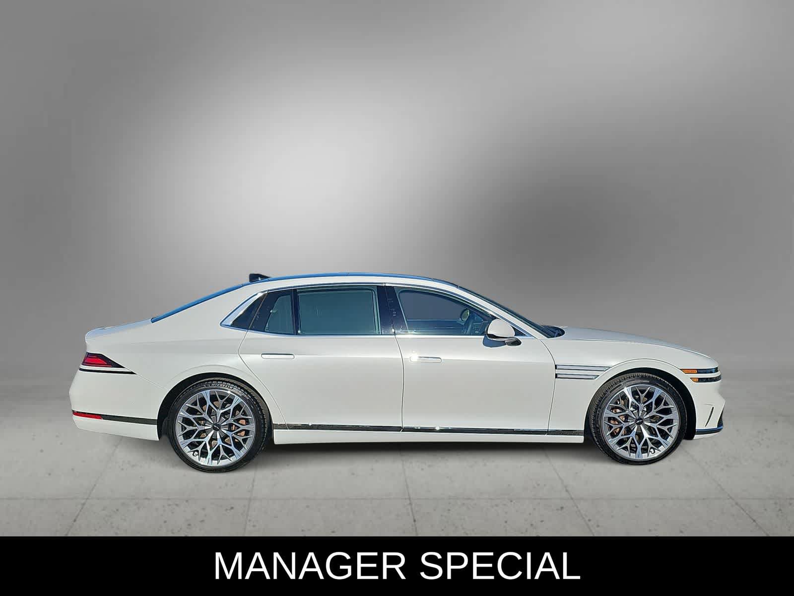 Used 2025 Genesis G90 3.5T AWD/4WD image 9