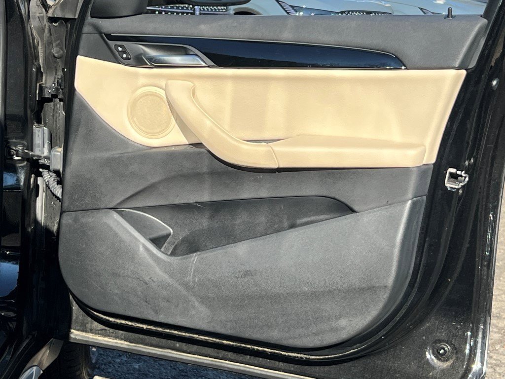 Used 2016 BMW X1 xDrive28i image 10