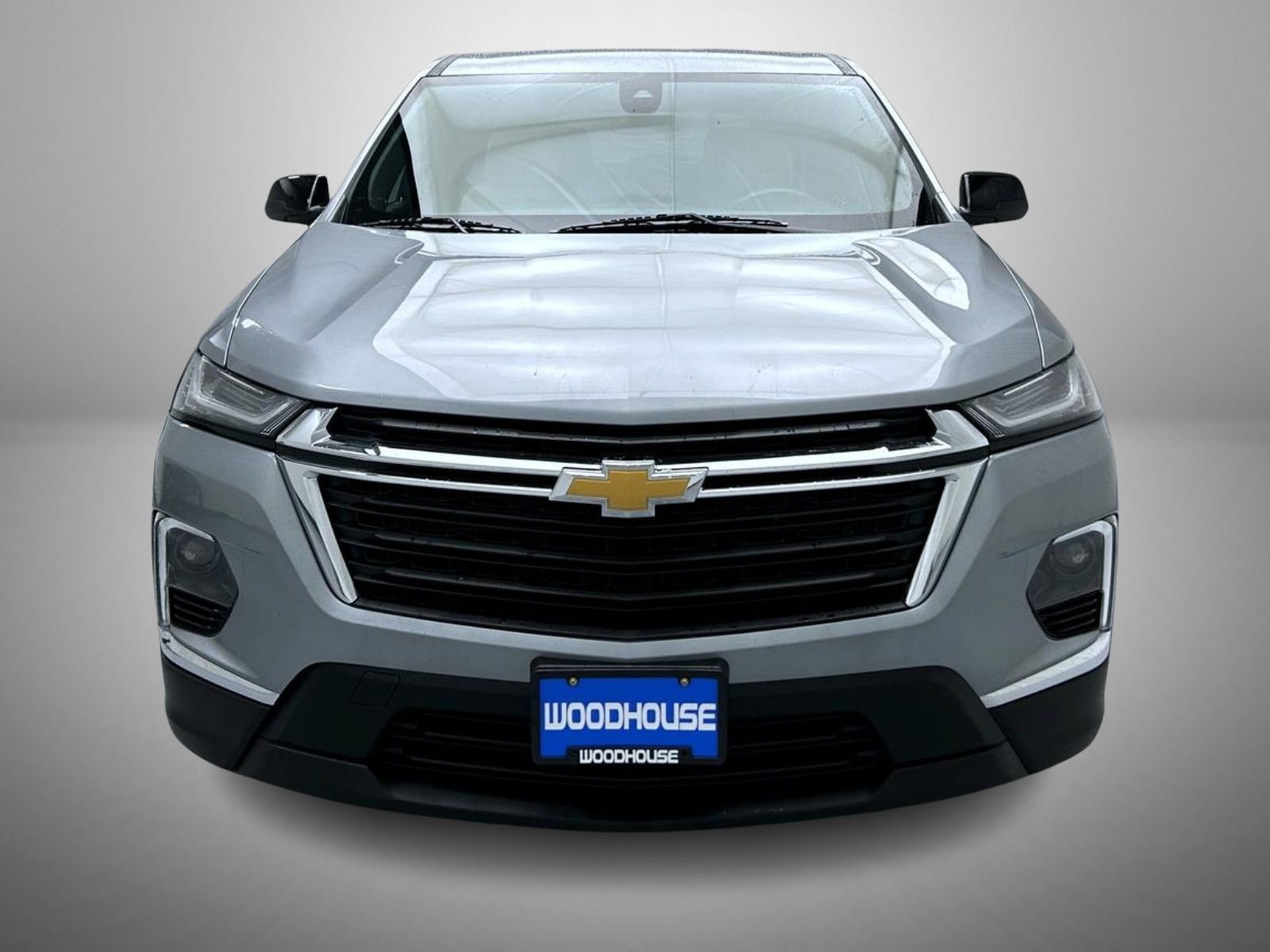 Used 2023 Chevrolet Traverse LS w/ LPO, Cargo Package AWD/4WD image 2