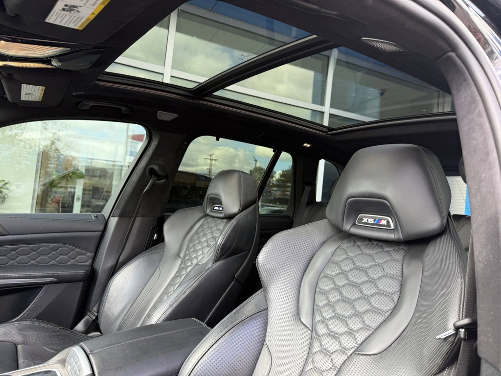 Used 2021 BMW X5 M w/ Executive Package image 10