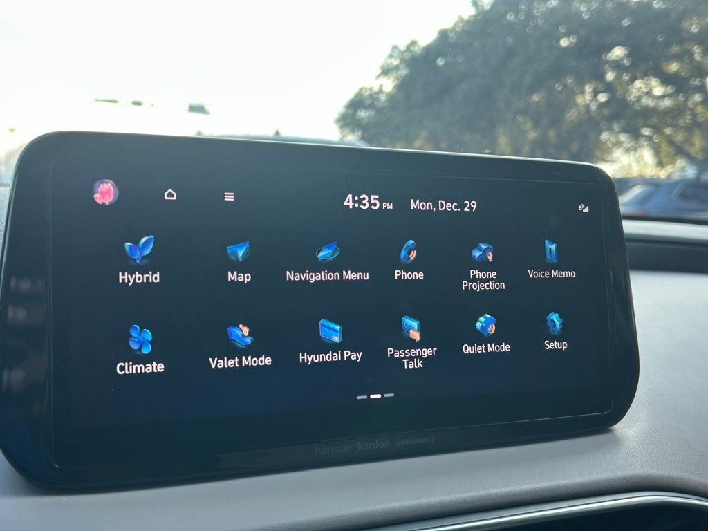 Used 2023 Hyundai Santa Fe SEL Premium image 16