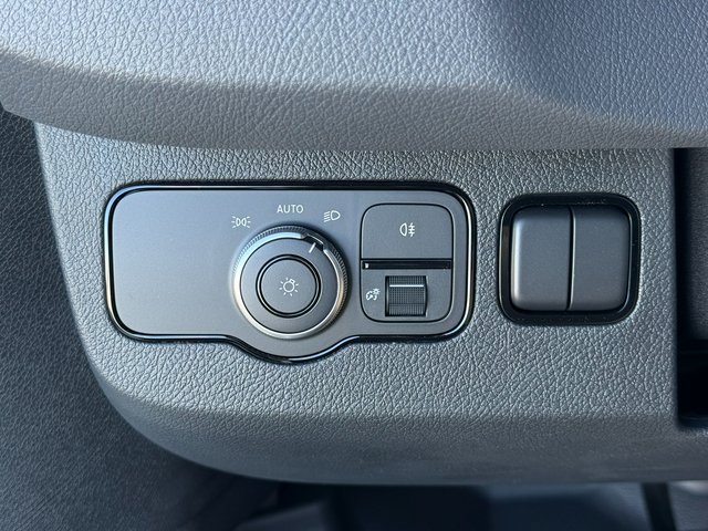 Used 2024 Mercedes-Benz Sprinter 4500 image 13