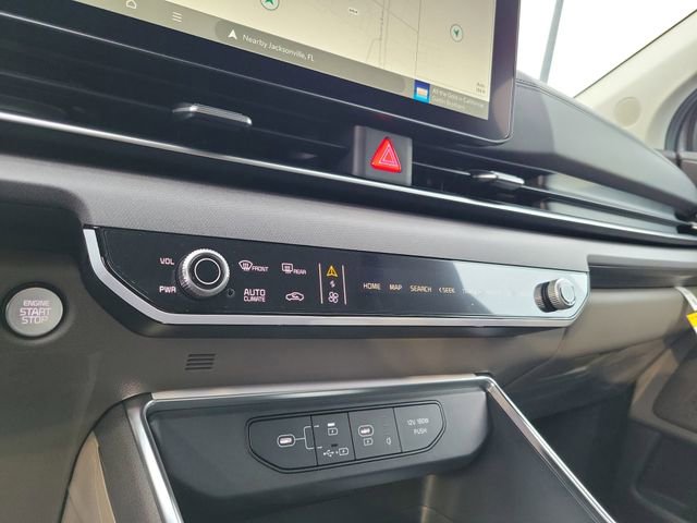 New 2026 Kia Carnival EX FWD image 18